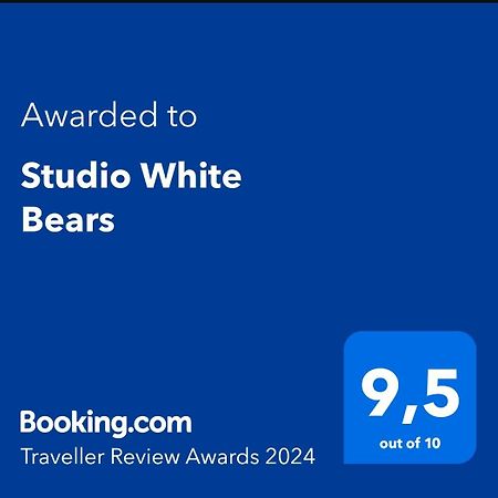 Studio White Bears Akureyri Exteriör bild